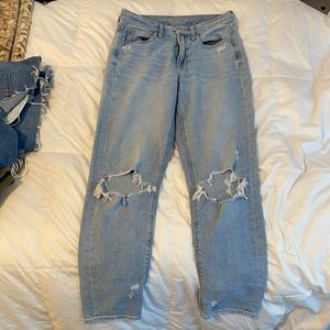 American eagle distressed mom jeans